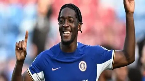 阿根廷女足世界杯小组赛两度落后南非，2-2逼平对手，连续两场败北陷入淘汰赛困境！