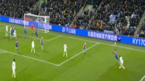 郑钦文澳网首战：稳步起航，逐梦大满贯之旅——人民日报客户端报道